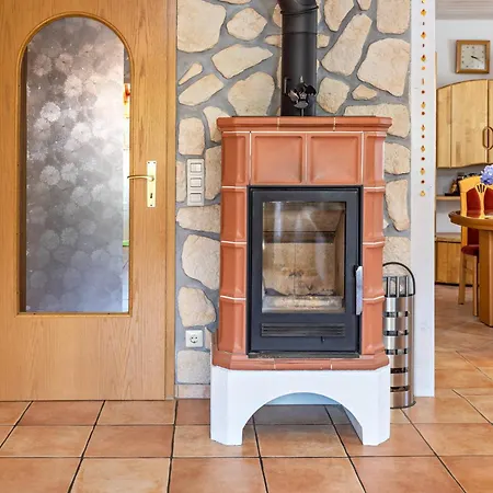 Eva アパート ジンゲン